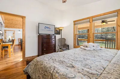 Private Fishing Pond and Cozy Gathering Spaces - Charming Mountain Retreat