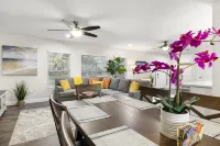 Heated Pool and Fun Activities - Spacious Florida Escape