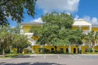 COMFORTABLE APARTMENT - A REAL VACATION SPOT. HAS EVERYTHING YOU NEED-POOLS- SPA