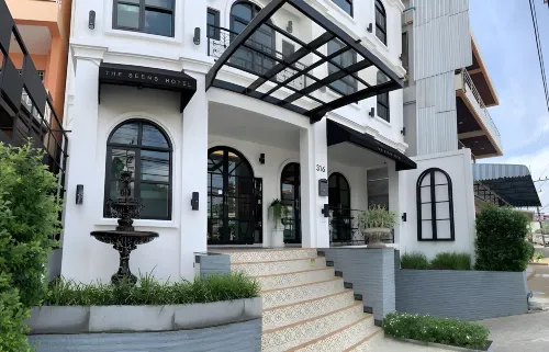 ذا سينز هوتل