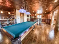 Cozy Hot Tub and Expansive Garage - Stunning Mountain Retreat