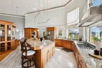 New Skagit Tulip Farm Estate 3 beds 2 baths Hotels in Skagit County