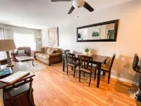 Beautiful, Updated Inn Building Condo #204 Hotel a Garden City