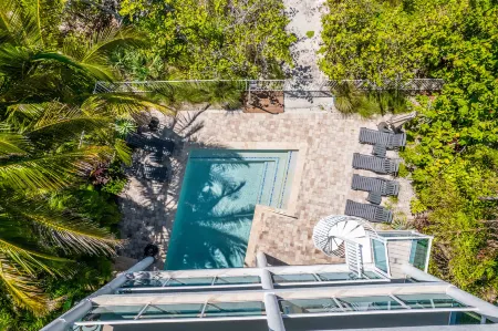 Private Pool and Rooftop Deck - Stunning Beachfront Oasis