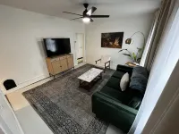 Updated 2Br, 5Min/Nwmc, 5Min/Dwntwn, Prvt Parking Hotels in North Hero