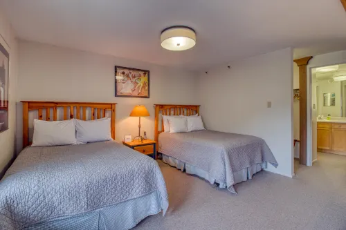 Cozy ski-in/ski-out condo with pool & hot tub - perfect location Hotels in Basalt