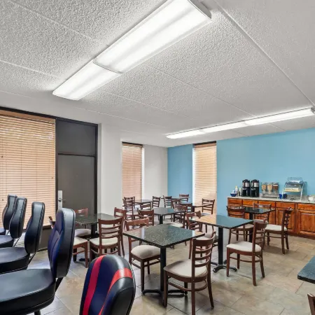 Days Inn by Wyndham Statesboro
