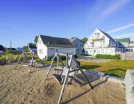 Direct Oceanfront/Beachfront Home in Saco, ME. Family Retreat sleeps 19 
