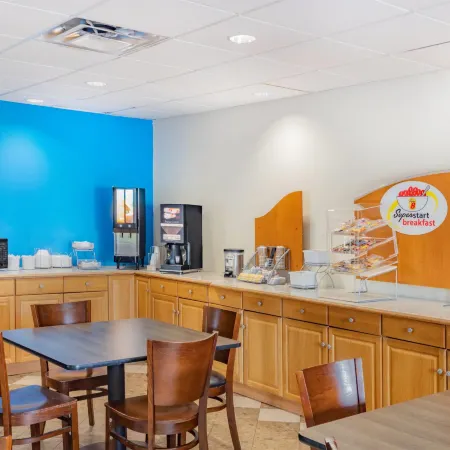Super 8 by Wyndham Columbia