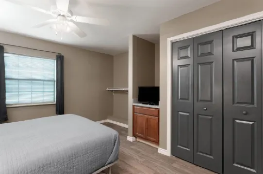 Eagle's Den Suites Andrews a Travelodge by Wyndham