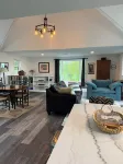 Beautiful new studio with amazing views - peaceful but close to everything!