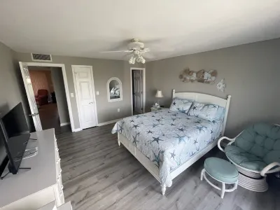 Condo - Bonita Springs<br>Bonita Beach Club Ocean View Sleeps 6 - 2 bed - 2 bath Hotels near Lover's Key State Park beach