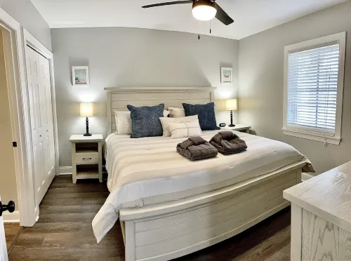 Ocean View and Live Music Access - Elegant Coastal Escape