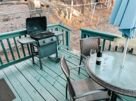 Hot Tub | Pet Friendly | Near Midtown