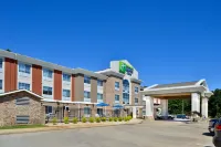 Holiday Inn Express & Suites Carthage Hotels in Carthage