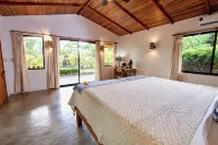 Finca Luna Nueva Lodge Hotels in San Ramon