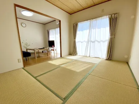 Nomad Bellheim Отели рядом со станцией Akitsu Railway Station