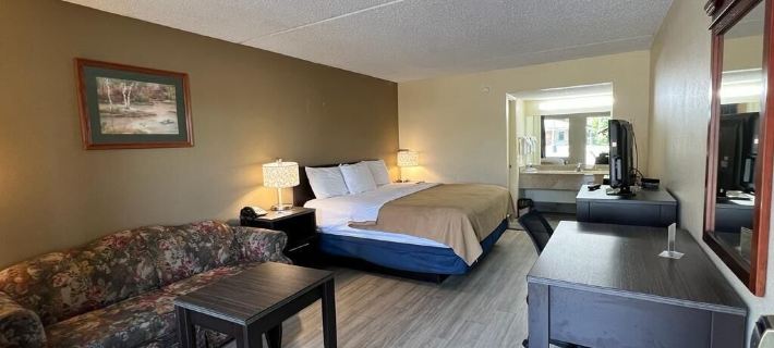 Rodeway Inn Walterboro I-95 Hotels in Colleton County