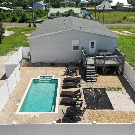 Salty Breeze by Pristine Property Vacation Rentals