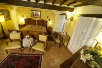 Torre Sangiovanni Albergo e Ristorante da Rosary فنادق في Massa Martana