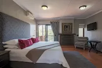 Greenway Woods Resort Hotels in White River