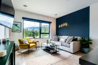 The Ski Shanty by Revelstoke Vacations - Condos