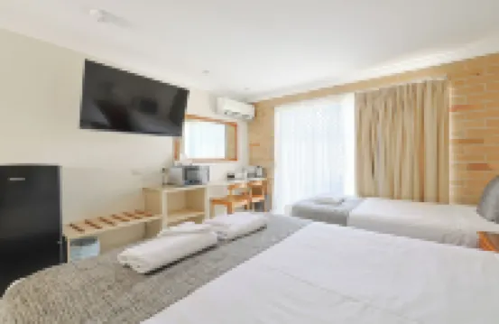 Emerald Central Palms Motel