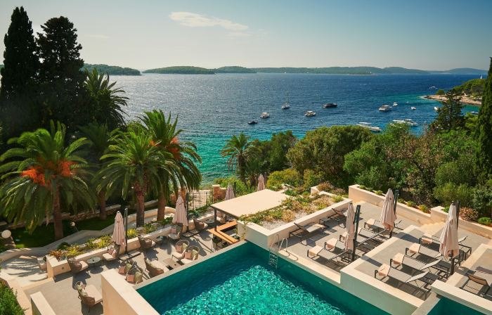 Hotel Moeesy, Blue & Green Oasis