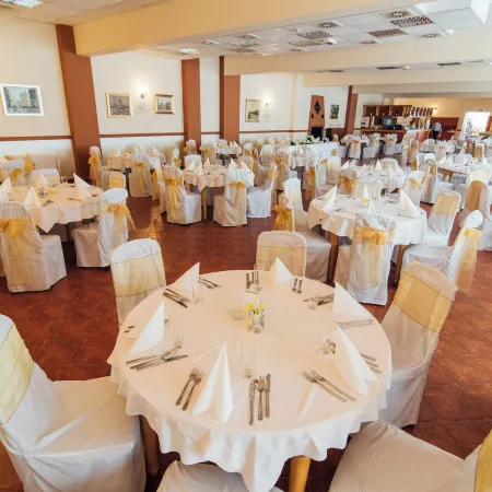 Hotel Slodes Отели рядом с достопримечательностью «Парк Кошутняк»