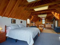 Cubby House Stay Kaikoura Hotels in Hapuku