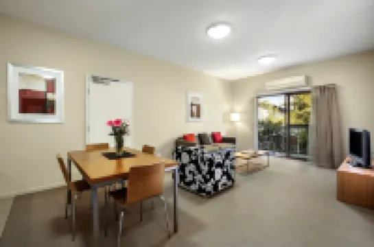 Gladstone Downtown Central Apartment Hotel Official Hotels in Barney Point