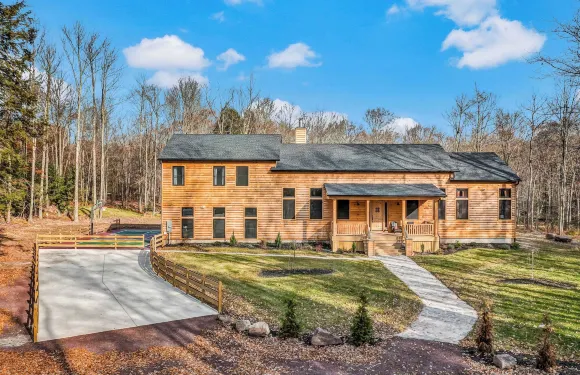 Avantstay的君柏室內泳池，運動場，遊戲室等！