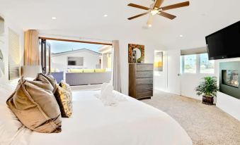 4 Br Roof Deck Hot Tub Steps to Beach Dining