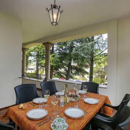 Villa Alberti 900m from Garda Lake