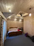 Queens Lakehouse Hotels in 