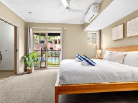 Reef Apartment Cairns - 4 Pools Resort BBQ Hotels in Edge Hill