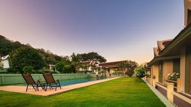 รูปภาพของเธอร์ตี้ดีกรีอินเฟบัวรี เขาเต่า หัวหิน