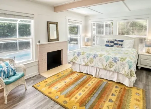 Baywatch Cottage 2 Bedroom Home by Redawning