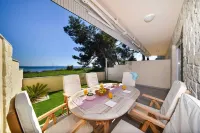Beachfront Sun Garden Villas Hotels in Privlaka