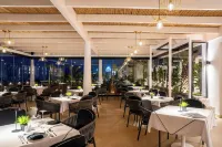 Cresanto Luxury Suites Hotels in Santorini