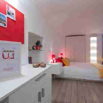 Red Studio Near Porta Nuova by Wonderful Italy Rooms