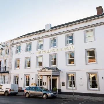 The Wellington Hotels near The Royal Welsh Regimental Museum
