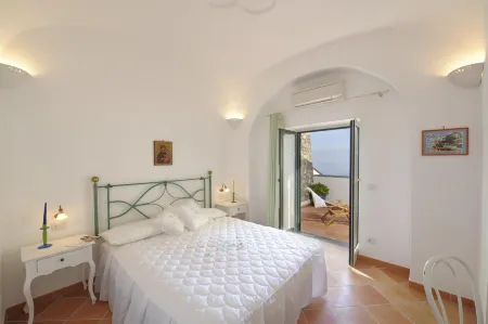Casa Alessia - Big Terrace on the Sea Ideal for Large Families