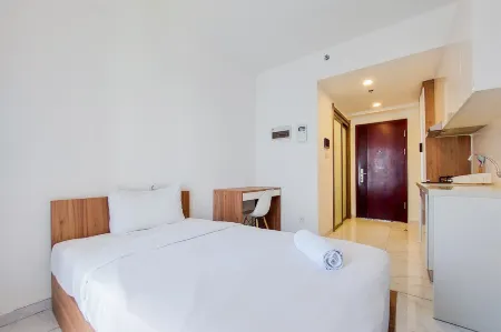 Wonderful Studio Apartment at Sky House Alam Sutera Отели рядом с достопримечательностью «Bumi Perkemahan Situ Cipondoh»
