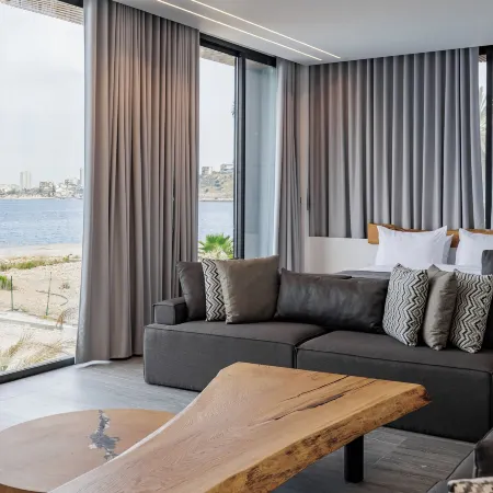 Middle Beach Hotel