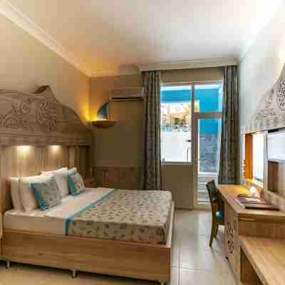 Miarosa Kemer Beach Rooms