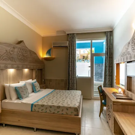 Miarosa Kemer Beach