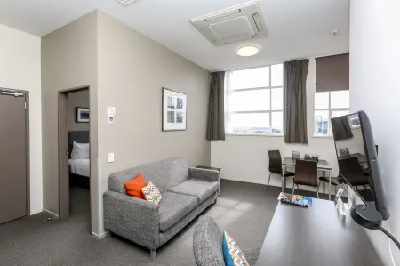 Quest New Plymouth Serviced Apartments Отели рядом с достопримечательностью «Те-Рева-Рева»