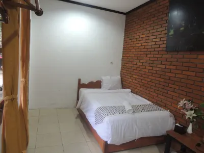 Roemah Beong Syariah at Desa Wisata Kembanglimus Hotel di Kembanglimus