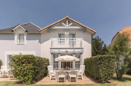 布熱內區皮埃爾度假法義公寓式酒店